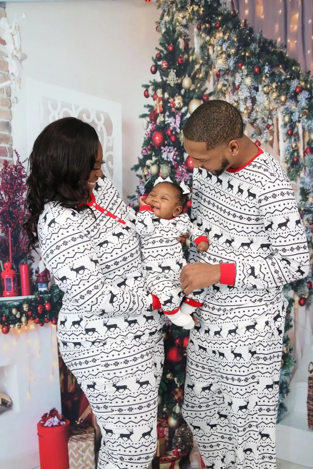 ✨ 2025 Family Matching Christmas Pajamas — Adult & Kids 2-Piece Holiday Sleepwear Set